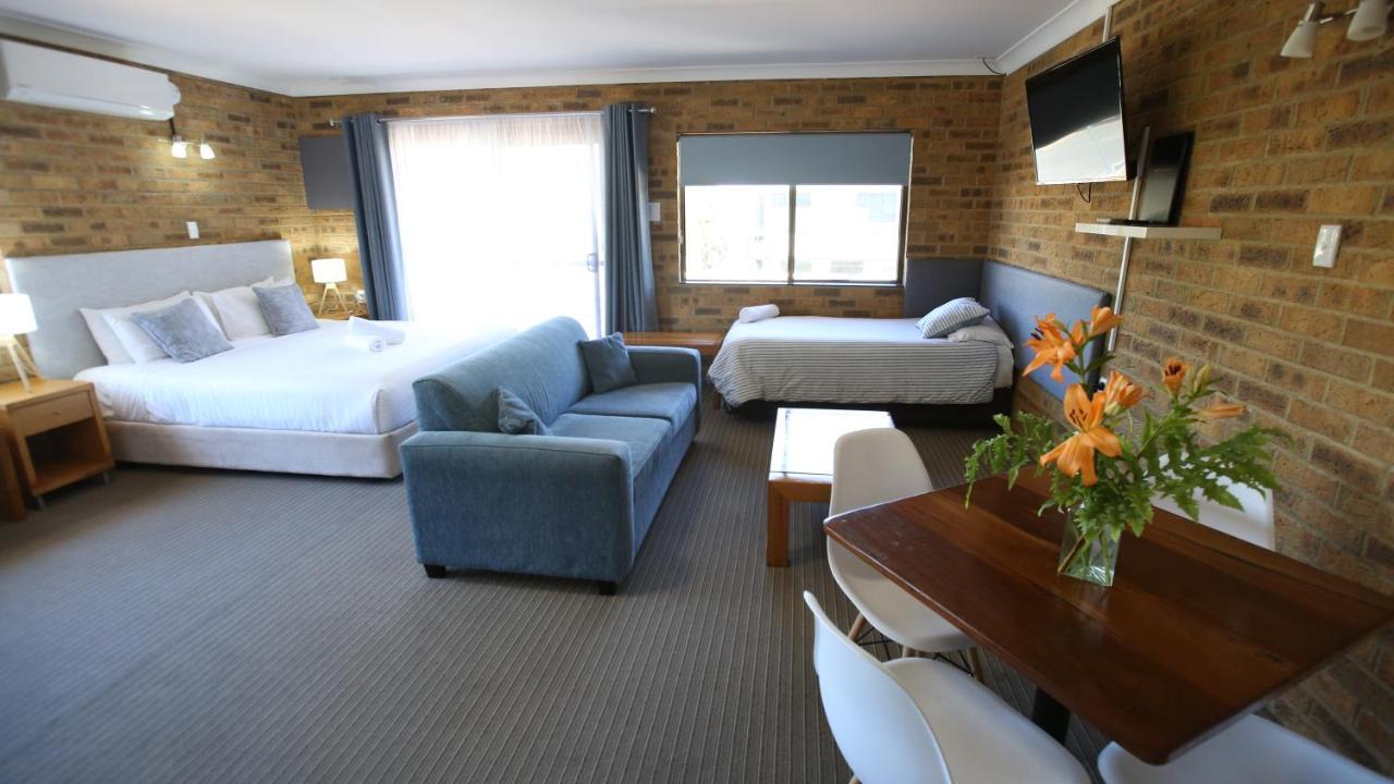Hawks Nest Motel Екстериор снимка