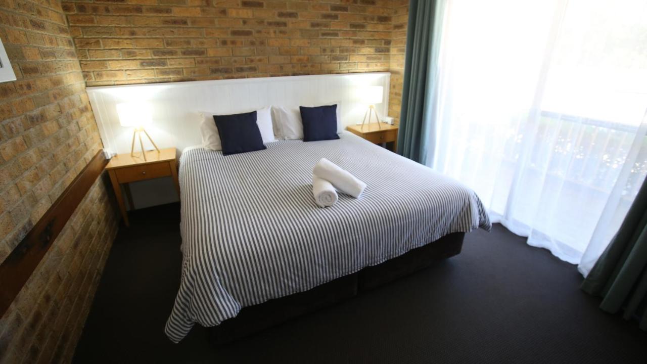 Hawks Nest Motel Екстериор снимка